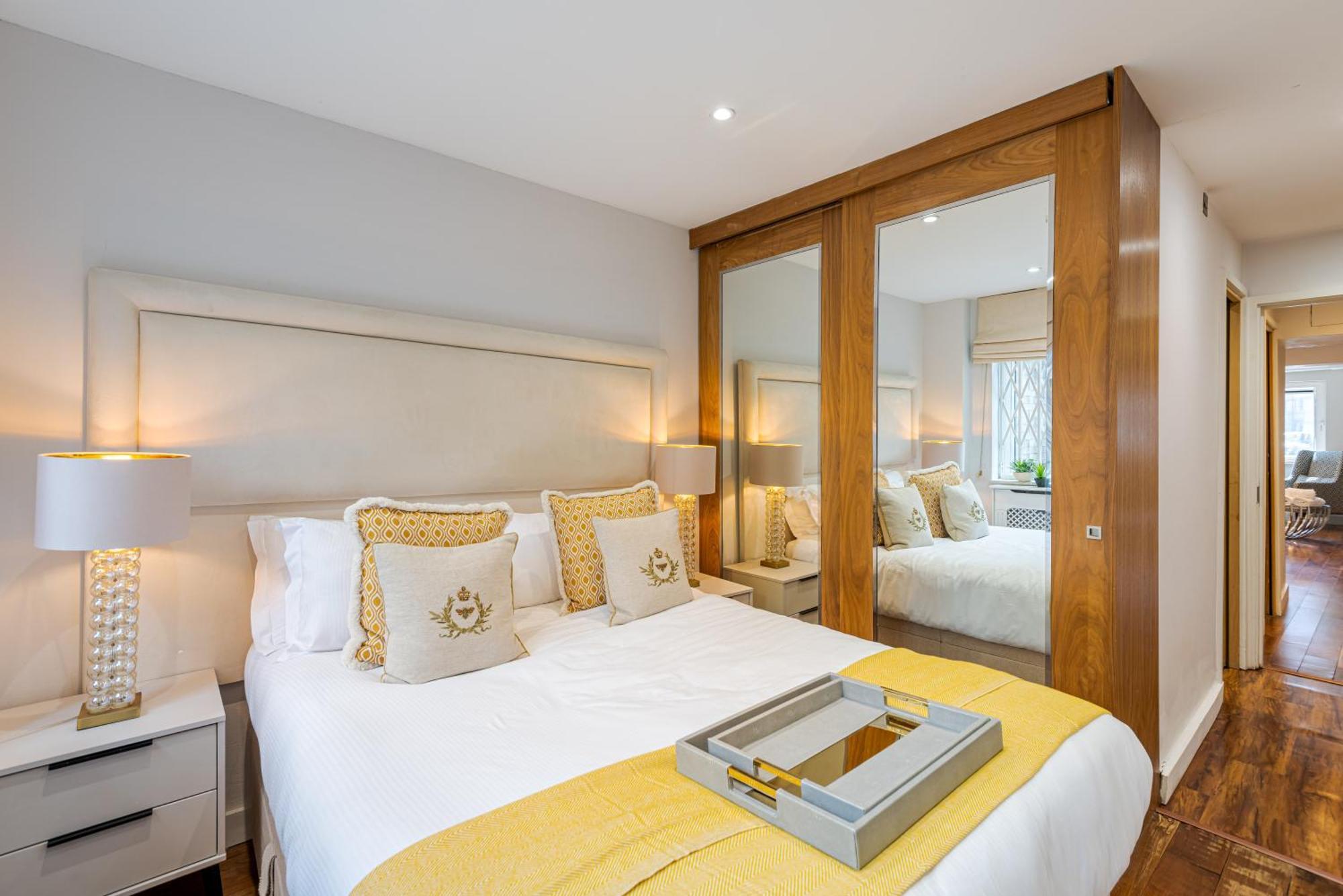 Modern Knightsbridge Ground Floor Apartment With Ac Steps Away From Harrods London Exterior photo