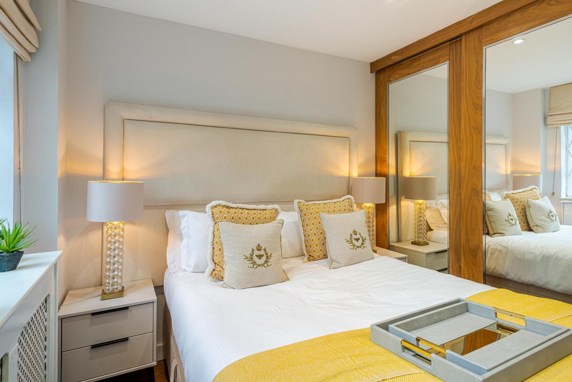 Modern Knightsbridge Ground Floor Apartment With Ac Steps Away From Harrods London Exterior photo