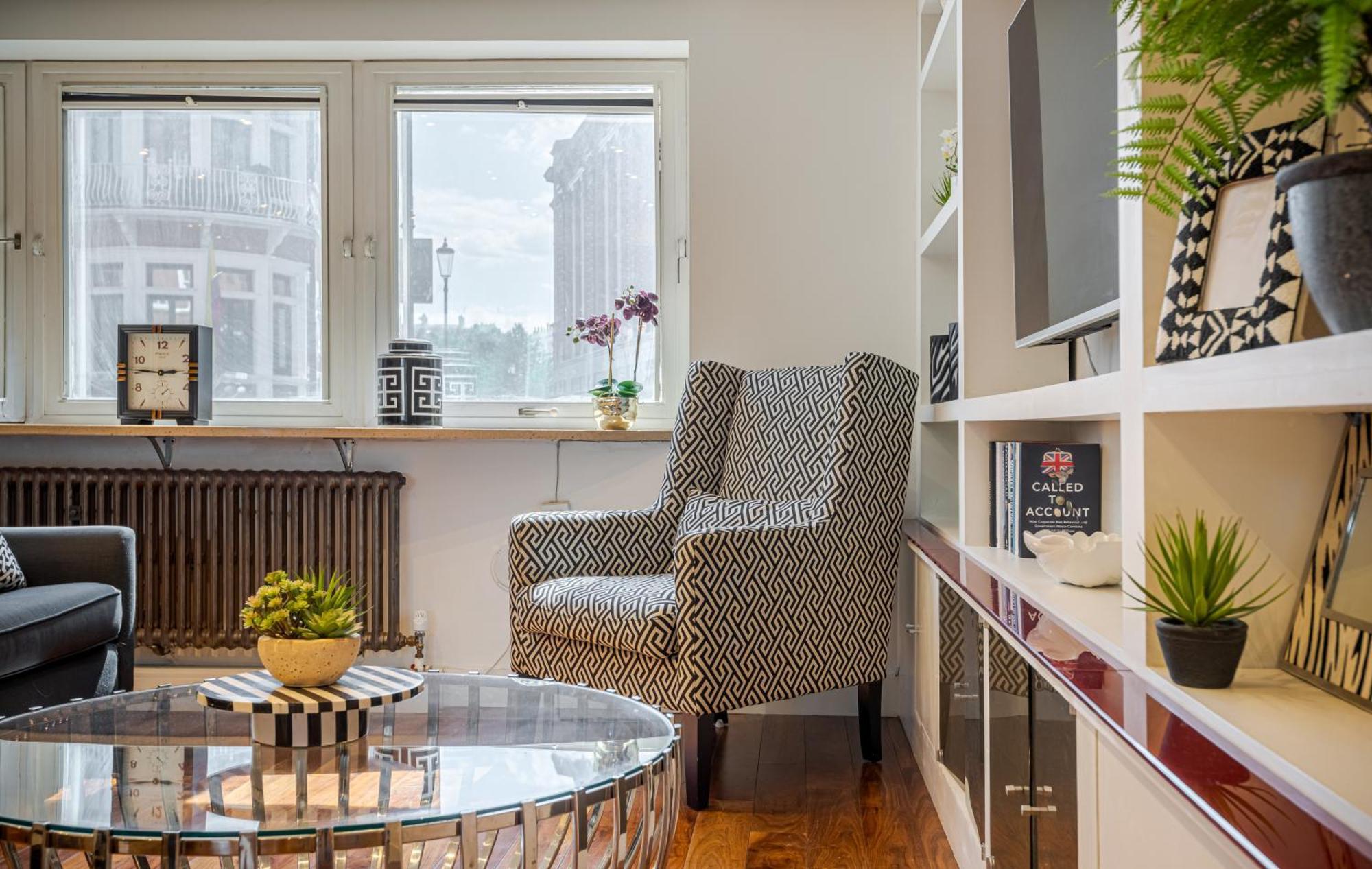 Modern Knightsbridge Ground Floor Apartment With Ac Steps Away From Harrods London Exterior photo